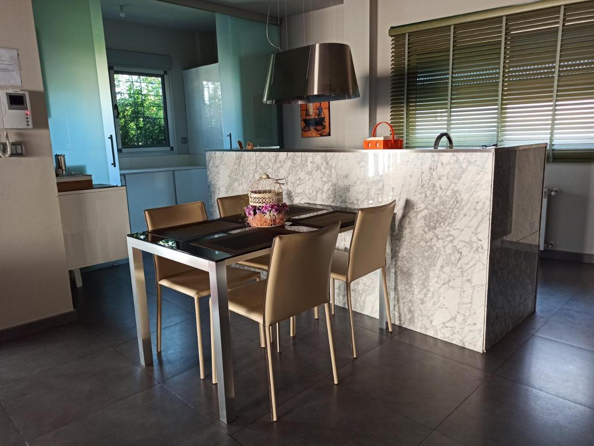 Casa Del Pueblo Villa Montichelvo Екстериор снимка
