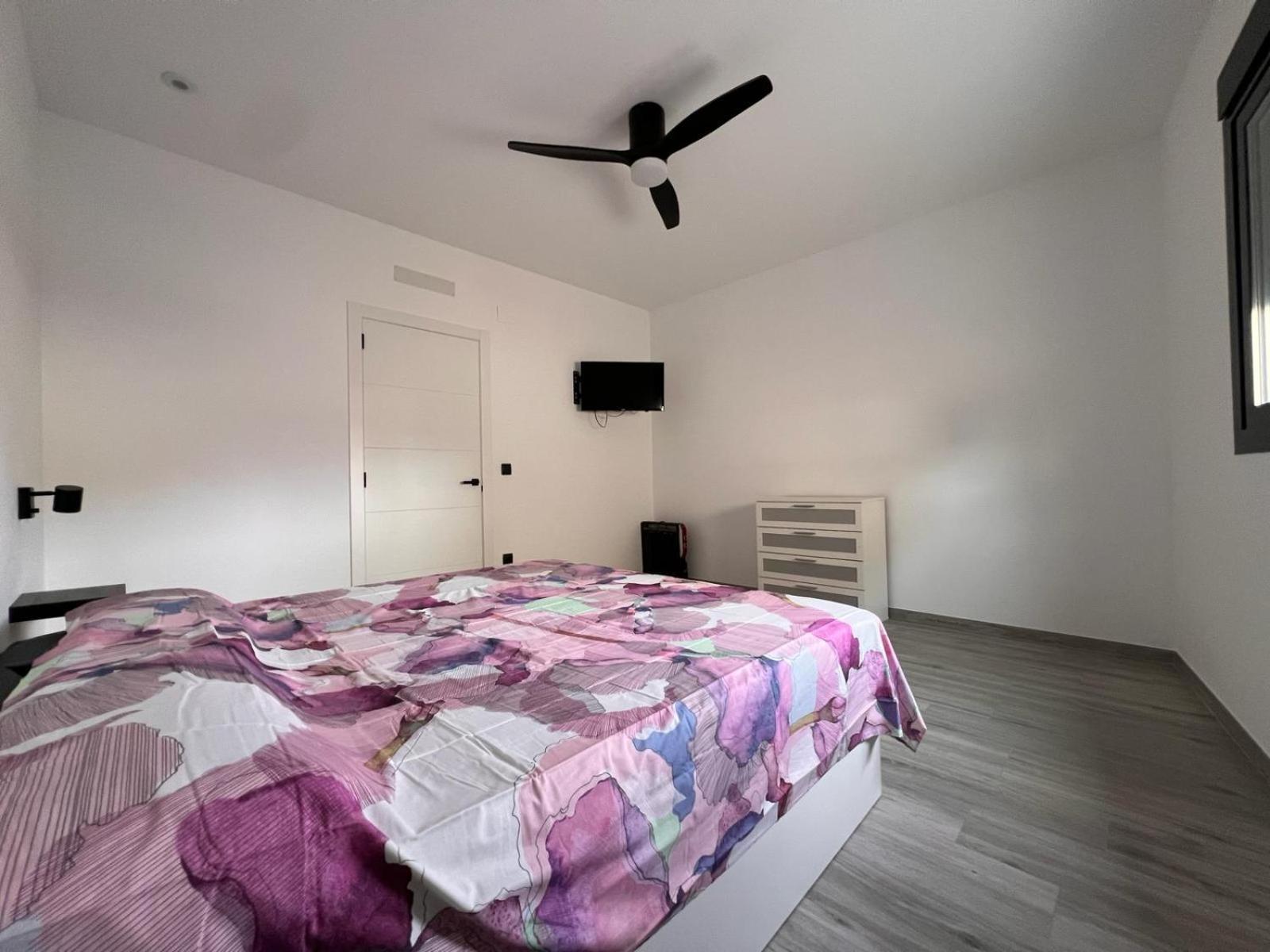 Casa Del Pueblo Villa Montichelvo Екстериор снимка